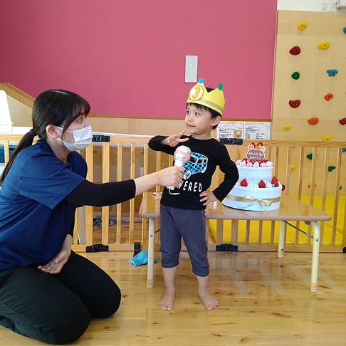 トマトを育てるよ